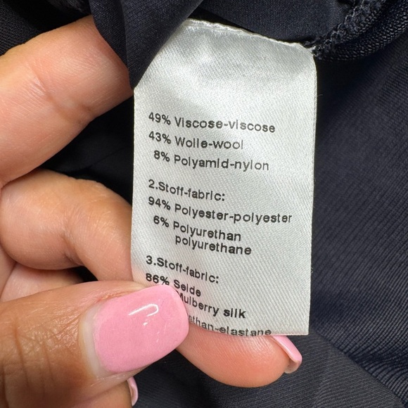 Akris Punto x Bergdorf Goodman Wool Blend Navy Pleated Top - Picture 5 of 9